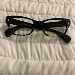 Oliver People’s Black and tortoise frame